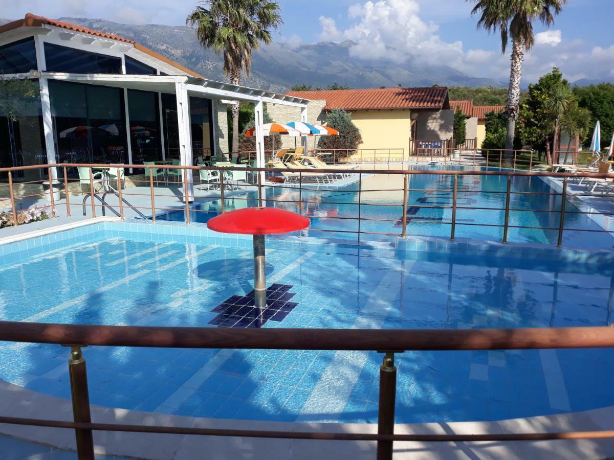 Resort Te Zagolli Orikumi Exteriér fotografie